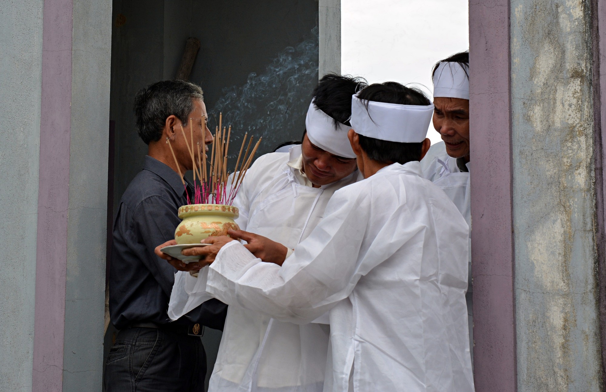 khăn tang, đám tang